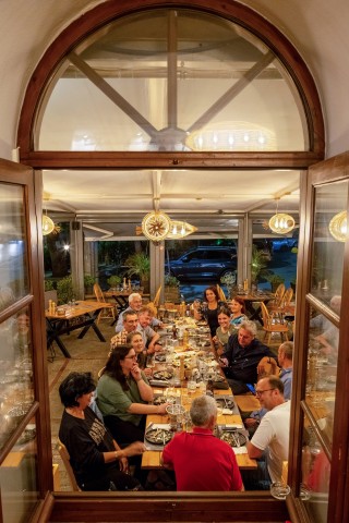 &Tau;&sigma;&iota;&pi;&omicron;&upsilon;&rho;ά&delta;&iota;&kappa;&alpha;