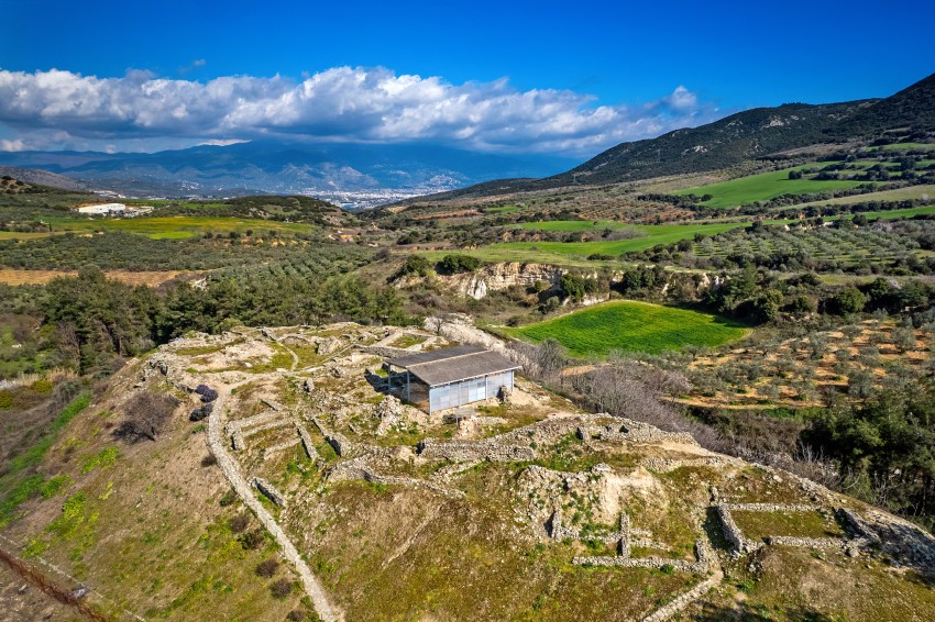 &Alpha;&rho;&chi;&alpha;ί&alpha; &Mu;&alpha;&gamma;&nu;&eta;&sigma;ί&alpha;