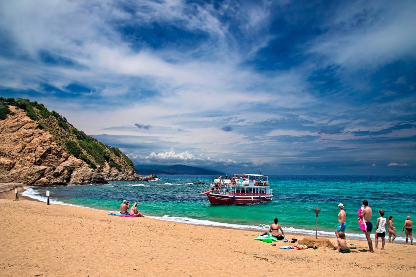 &Pi;&alpha;&rho;&alpha;&lambda;ί&epsilon;&sigmaf; &Sigma;&kappa;&iota;ά&theta;&omicron;&upsilon;