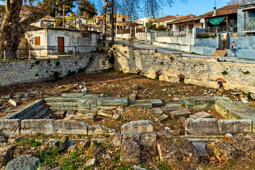 &Alpha;&rho;&chi;&alpha;ί&epsilon;&sigmaf; &Phi;&epsilon;&rho;έ&sigmaf;