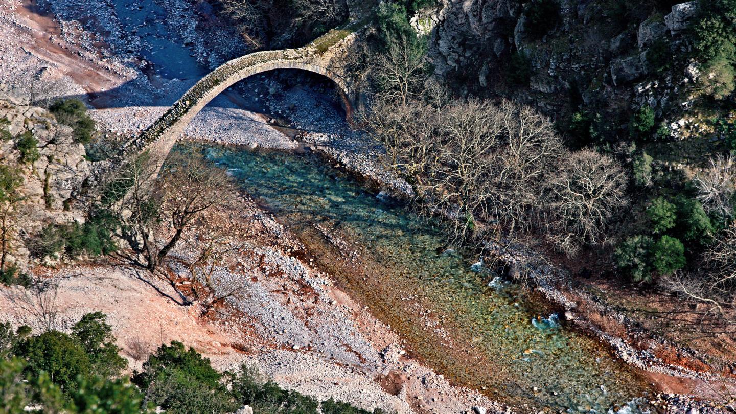 Πέτρινα γεφύρια της Αργιθέας