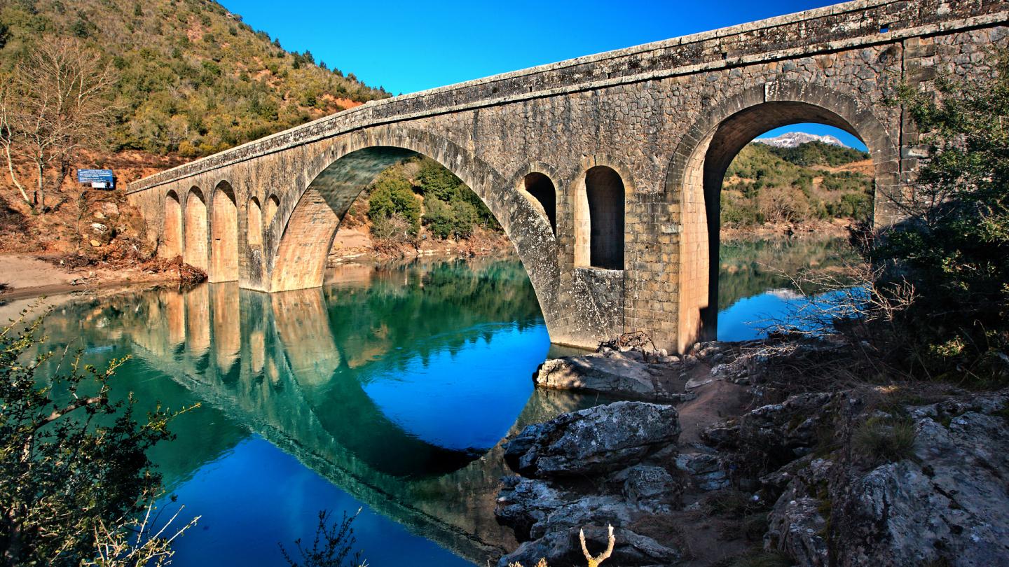 Πέτρινα γεφύρια της Αργιθέας