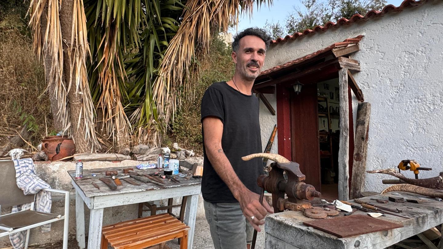 Αντώνης Αμπελάκιας – Ο Μαχαιροποιός