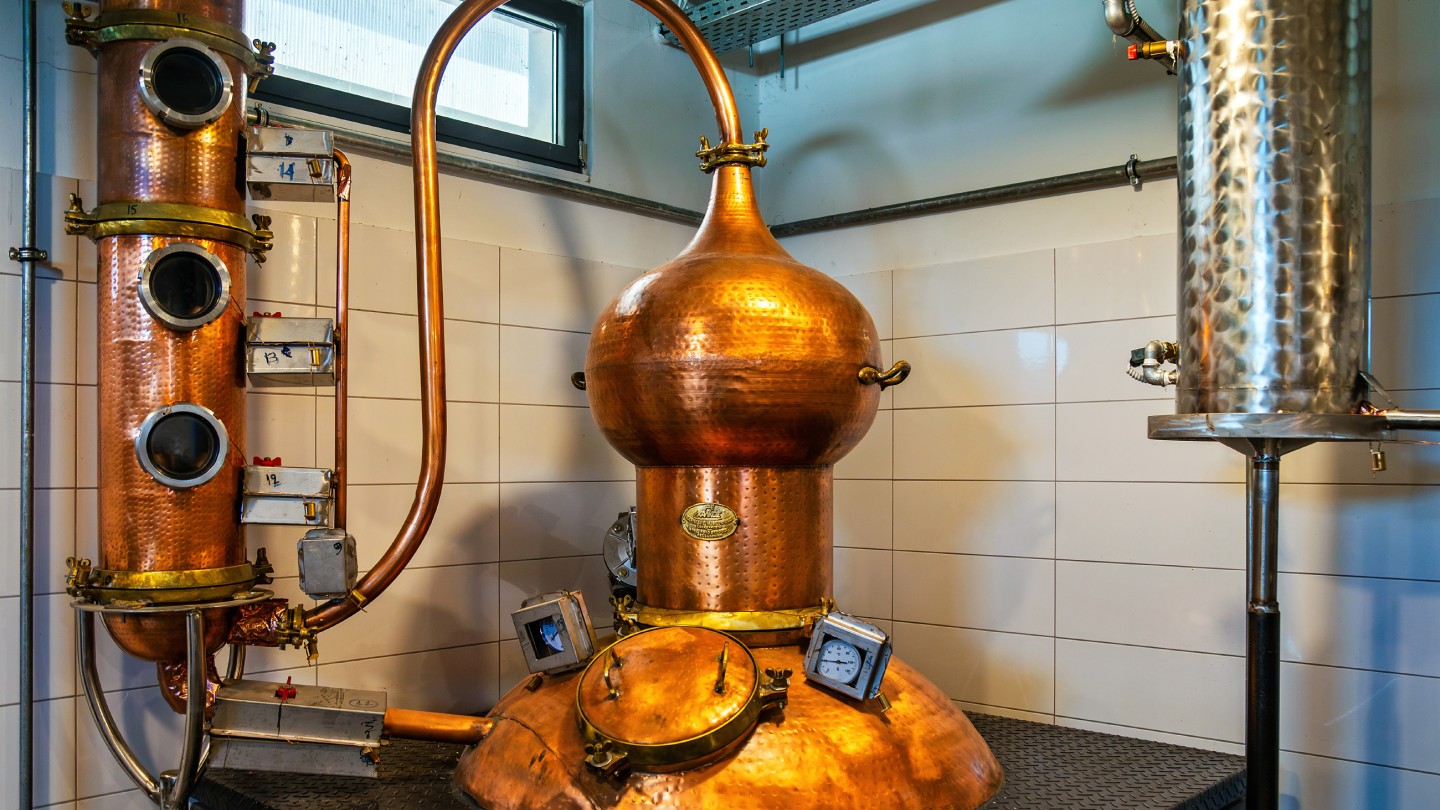 Αποστακτήριο «PURO Καραθάνος – Artisan Spirits»