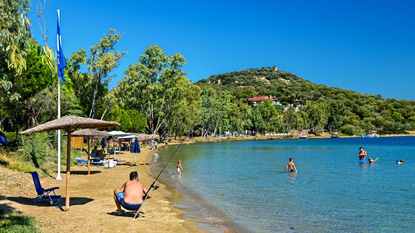 Παράλια Αλμυρού