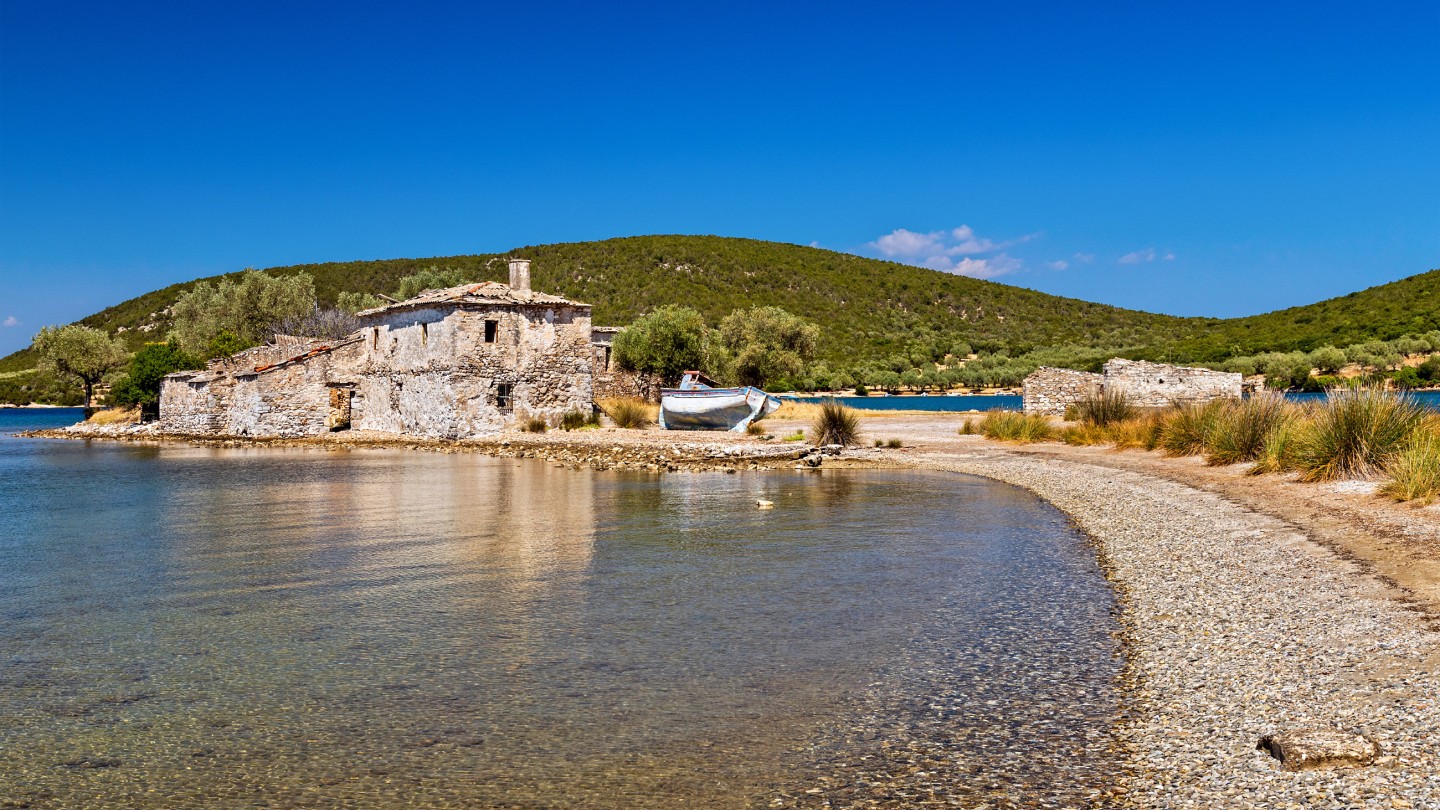 Παράλια Αλμυρού