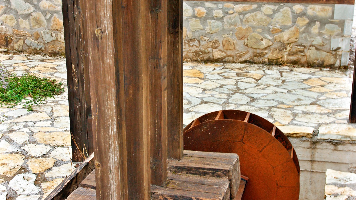 Κρανιά Ασπροποτάμου