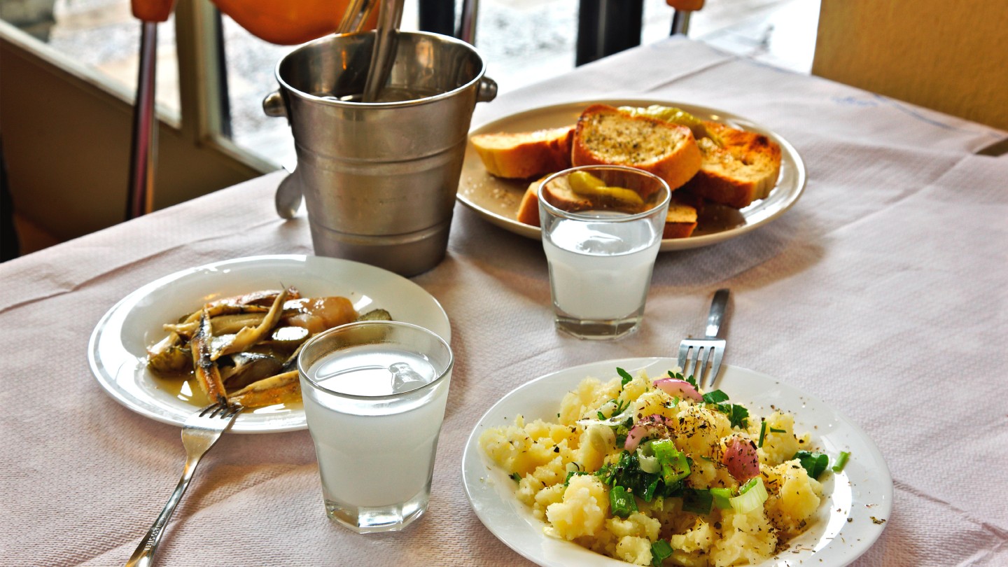 Τσιπουράδικα