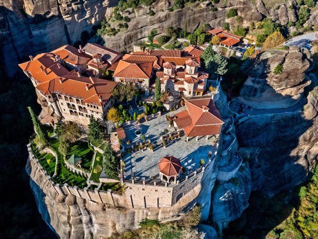 Μόνη Βαρλάαμ - Το αντίπαλο δέος