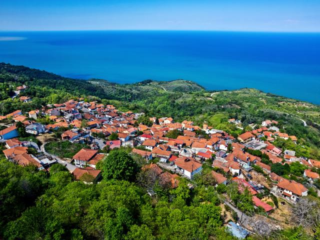 ΚΙΣΣΑΒΟΣ - Αγναντεύοντας το Αιγαίο