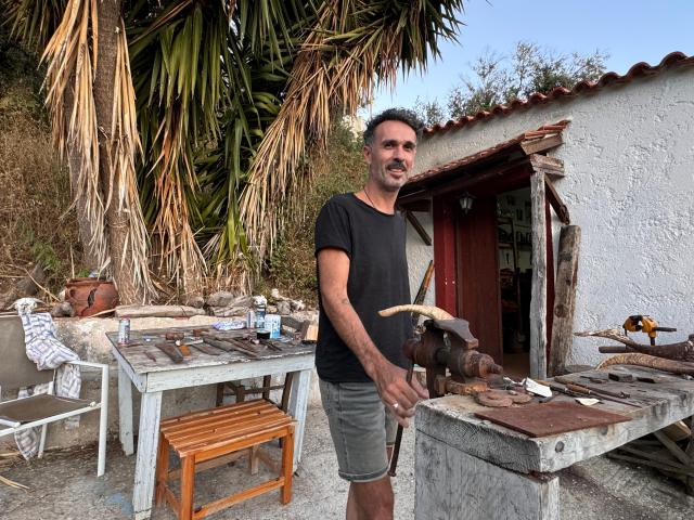 Αντώνης Αμπελάκιας – Ο Μαχαιροποιός