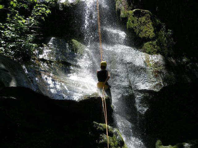 Canyoning σε Κίσσαβο και Μαυροβούνι
