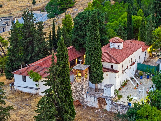 Η Μονή Προφήτη Ηλία στον Τύρναβο